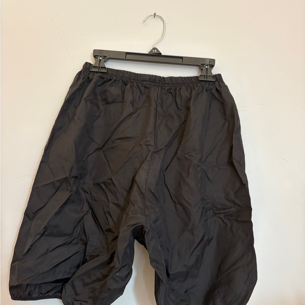 Black Insulated Warmup Shorts for Ballet